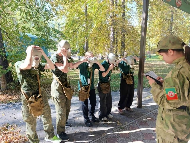 «Тургай» приюты тәрбияләнүчеләре Чаллыда узган «Робинзон» хәрби-патриотик слетында сынатмадылар