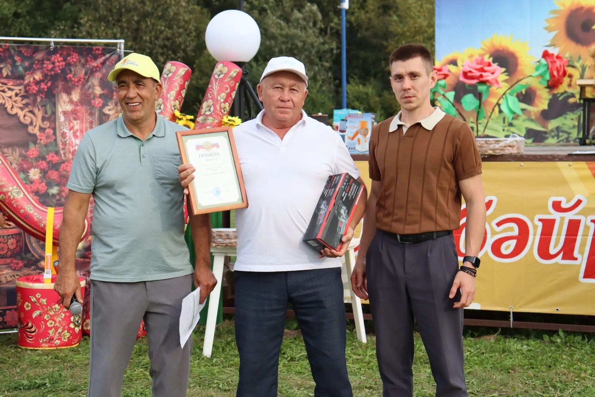 «Бер дулкында» проекты кысаларында узган Милли мәдәниятләр фестиваленнән фоторепортаж
