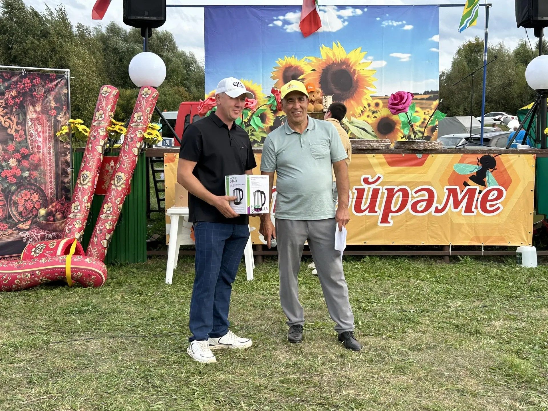 «Бер дулкында» проекты кысаларында узган Милли мәдәниятләр фестиваленнән фоторепортаж