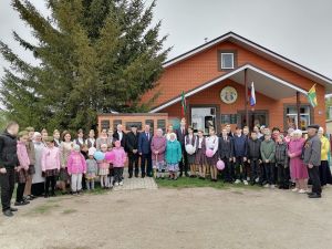 Түбән Симет авылында Җиңү бәйрәме Батырлар хөрмәтенә куелган обелиск янында узды