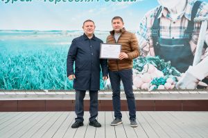 Алмаз Зарипов Авыл хуҗалыгы һәм азык-төлек министрлыгының Рәхмәт хатына лаек булды