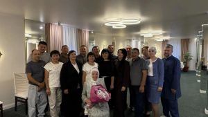 Бер партадан — тормыш юлына: Эзмәлеләр утыз елдан соң кабат мәктәп бусагасында очрашты