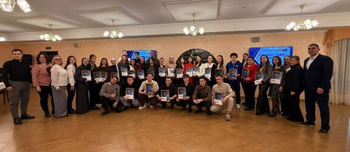 Сабада “Ел студенты-2025” премиясен тапшыру тантанасы узды