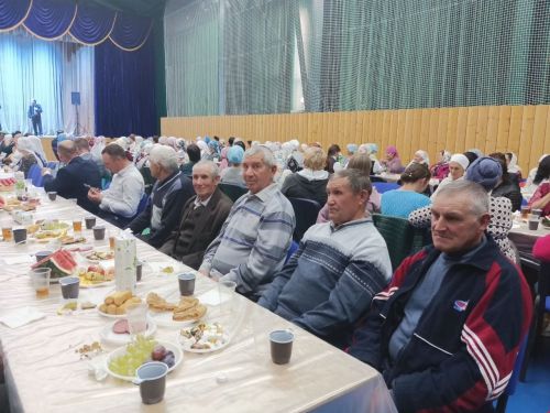 Тимершык мәдәният йортында өлкәннәрне Камал артистлары тәбрикләде