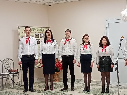 Балаларга елый-елый рәхмәт әйттеләр
