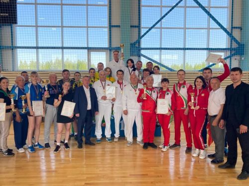 Муниципаль хезмәткәрләр спартакиадасы кысаларында өстәл теннисы буенча ярыш узды