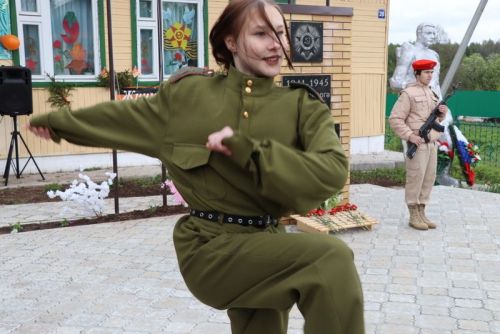 Каһарманнар һәйкәл булып мәңгеләштерелде