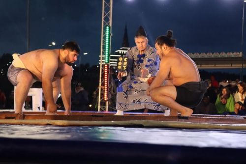 Миңгәрдә билбау  көрәше буенча дөнья чемпионатында  автомобиль Радик  Сәлаховка  бирелде