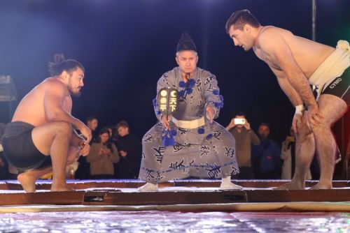 Миңгәрдә билбау  көрәше буенча дөнья чемпионатында  автомобиль Радик  Сәлаховка  бирелде
