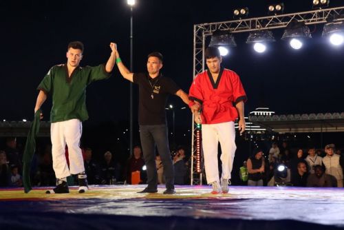 Миңгәрдә билбау  көрәше буенча дөнья чемпионатында  автомобиль Радик  Сәлаховка  бирелде