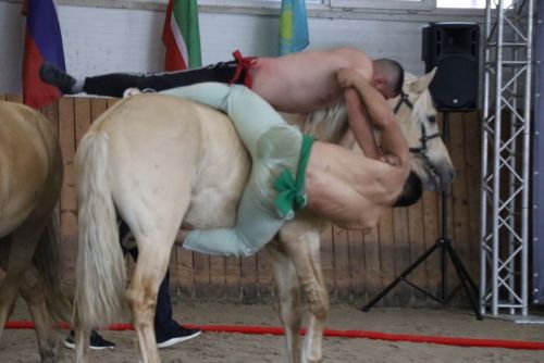 Сабада атларга утырып көрәшү буенча  дөнья  чемпионаты үтте