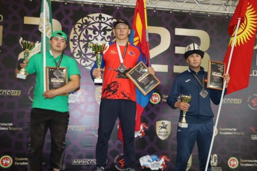 Сабада атларга утырып көрәшү буенча  дөнья  чемпионаты үтте