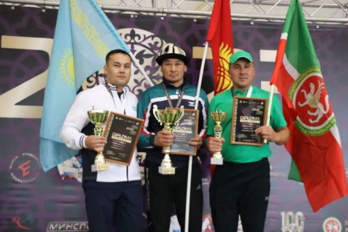Сабада атларга утырып көрәшү буенча  дөнья  чемпионаты үтте
