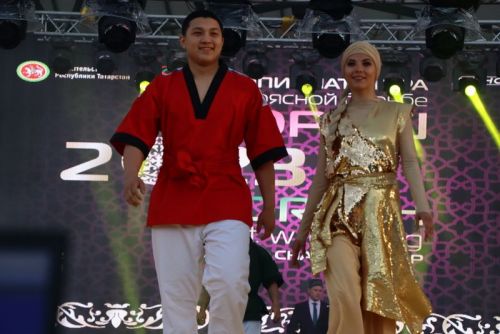 Миңгәрдә билбау  көрәше буенча дөнья чемпионатында  автомобиль Радик  Сәлаховка  бирелде