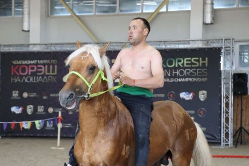 Сабада атларга утырып көрәшү буенча  дөнья  чемпионаты үтте