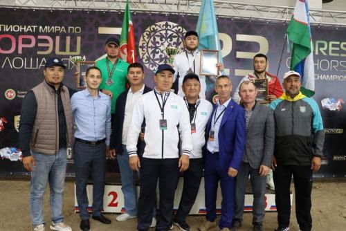 Сабада атларга утырып көрәшү буенча  дөнья  чемпионаты үтте