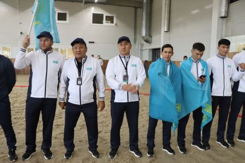 Сабада атларга утырып көрәшү буенча  дөнья  чемпионаты үтте