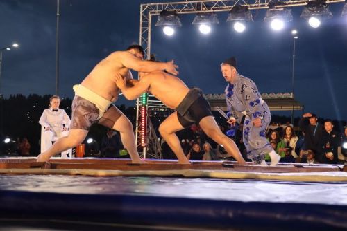 Миңгәрдә билбау  көрәше буенча дөнья чемпионатында  автомобиль Радик  Сәлаховка  бирелде