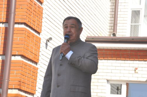 Мәктәпләрдә бәйрәм тантаналары үтте: белеме дә, тәрбиясе дә булсын