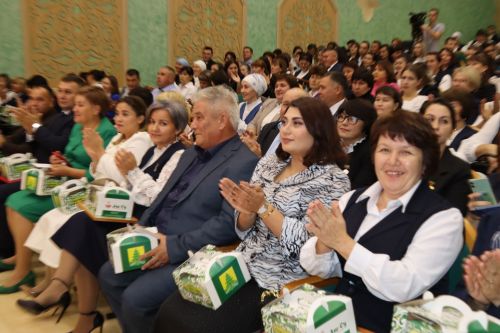 Сабада  мөгаллимнәрнең хезмәт бәйрәме узды