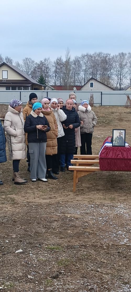 Бүген Сабада махсус хәрби операциядә һәлак булган райондашыбыз Ленар Юнысовны соңгы юлга озаттылар