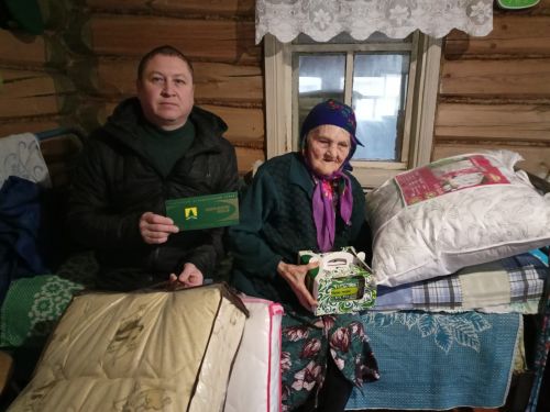 Түбән Утар авылында яшәүче  Бибирабига Миннеханованы 90 яшьлек юбилее белән котладылар