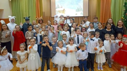 Финанс-бюджет палатасы хезмәткәрләренең балалары өчен Чыршы бәйрәме узды