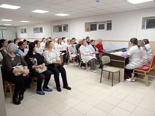 Шәмәрдән участок хас­таханәсе базасында укучыларга  һөнәри юнәлеш би­рү чарасы үткәрелде.