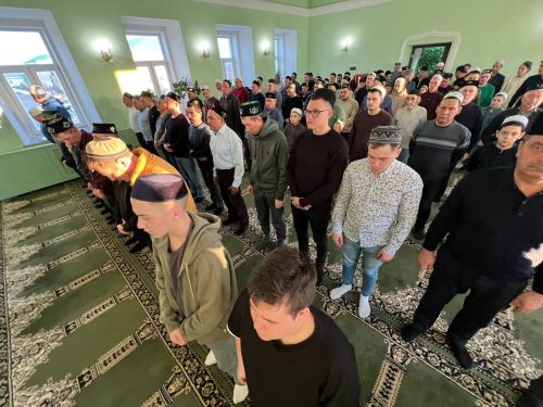 Бүген районыбызның барлык мәчетләрендә дә гает намазы укылды