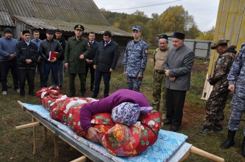 Гомерләр бит берәү генә...