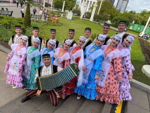 Саба яшьләре Айгөл һәм Данияр Мифтаховлар законлы никахларын Мәскәү каласында рәсмиләштерде