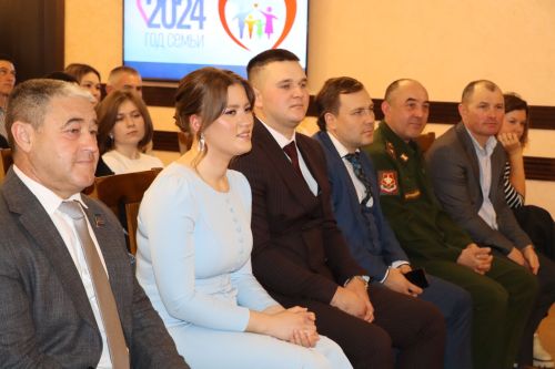 Гаилә көне уңаеннан Сабаның яшь парлары өчен гаилә фестивале узды