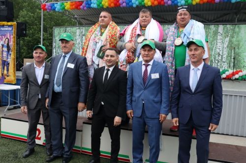 Сабантуй күрке саналган көрәшне  дә быел быел ахырына  кадәр караучылар күп булды (фоторепортаж)