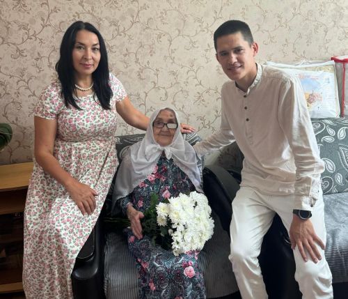 Шәмәрдәндә яшәүче Рәсимә Солтанованы 90 яшьлек юбилее белән котладылар