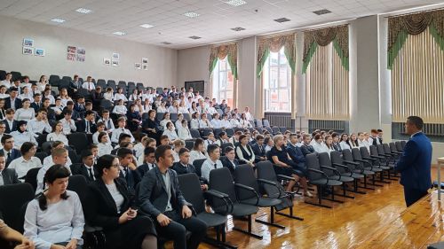 Укучыларга сыйфатсыз товарлар сатып алганда кулланучыларның хокукларын аңлаттылар
