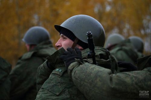 Татарстанда контрактникларга түләүне 2,8 миллион сумга кадәр арттырдылар