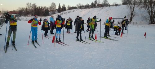 Сабада узган төнге чаңгы ярышларында 220дән артык кеше чаңгыга басты