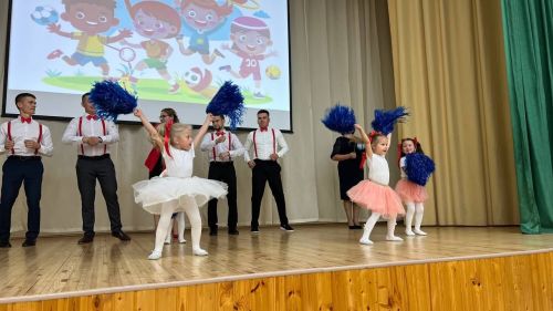 Әти-әниләр тәрбиячеләр белән берлектә  «Тату балалар бакчасы сере»н ачыкладылар (фоторепортаж)