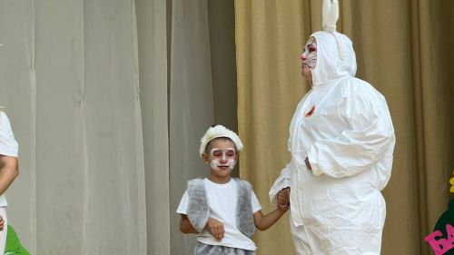 Әти-әниләр тәрбиячеләр белән берлектә  «Тату балалар бакчасы сере»н ачыкладылар (фоторепортаж)