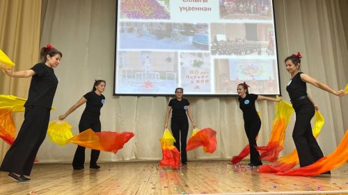 Әти-әниләр тәрбиячеләр белән берлектә  «Тату балалар бакчасы сере»н ачыкладылар (фоторепортаж)