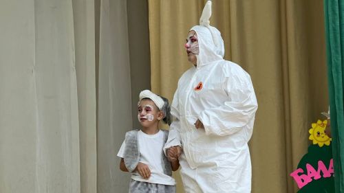 Әти-әниләр тәрбиячеләр белән берлектә  «Тату балалар бакчасы сере»н ачыкладылар (фоторепортаж)