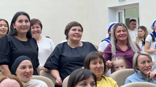Әти-әниләр тәрбиячеләр белән берлектә  «Тату балалар бакчасы сере»н ачыкладылар (фоторепортаж)