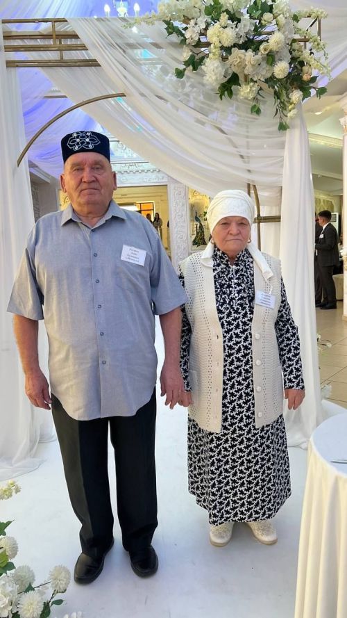 Сабада 50 һәм 60 ел бергә гомер иткән алтын һәм бриллиант парларны хөрмәтләделәр (фоторепортаж)