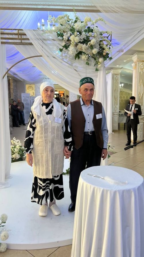 Сабада 50 һәм 60 ел бергә гомер иткән алтын һәм бриллиант парларны хөрмәтләделәр (фоторепортаж)
