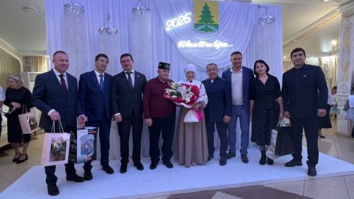 Сабада 50 һәм 60 ел бергә гомер иткән алтын һәм бриллиант парларны хөрмәтләделәр (фоторепортаж)