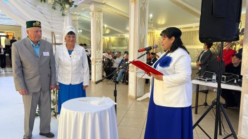 Сабада 50 һәм 60 ел бергә гомер иткән алтын һәм бриллиант парларны хөрмәтләделәр (фоторепортаж)