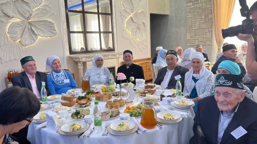 Сабада 50 һәм 60 ел бергә гомер иткән алтын һәм бриллиант парларны хөрмәтләделәр (фоторепортаж)