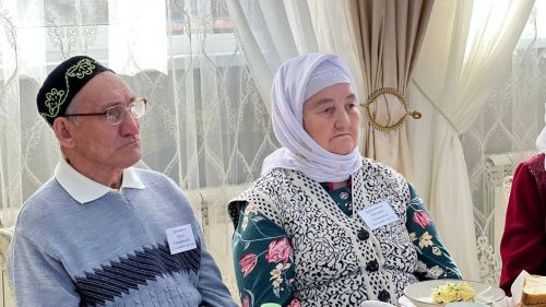 Сабада 50 һәм 60 ел бергә гомер иткән алтын һәм бриллиант парларны хөрмәтләделәр (фоторепортаж)