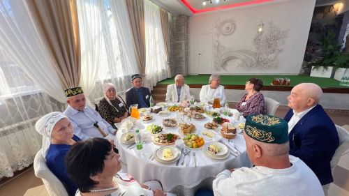 Сабада 50 һәм 60 ел бергә гомер иткән алтын һәм бриллиант парларны хөрмәтләделәр (фоторепортаж)