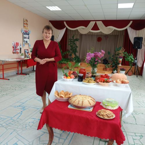 Туктар авылында узган уңыш бәйрәмендә халыкны бәлеш белән сыйладылар